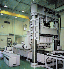 Machine d'essai de fatigue biaxiale pour caoutchouc d'isolation sismique
